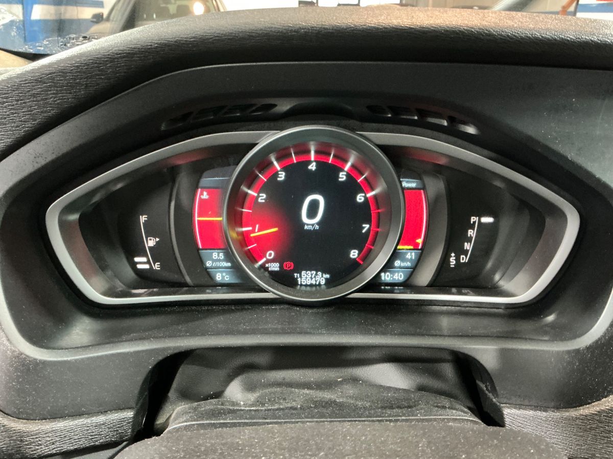 Volvo V40 2013 — photo 19
