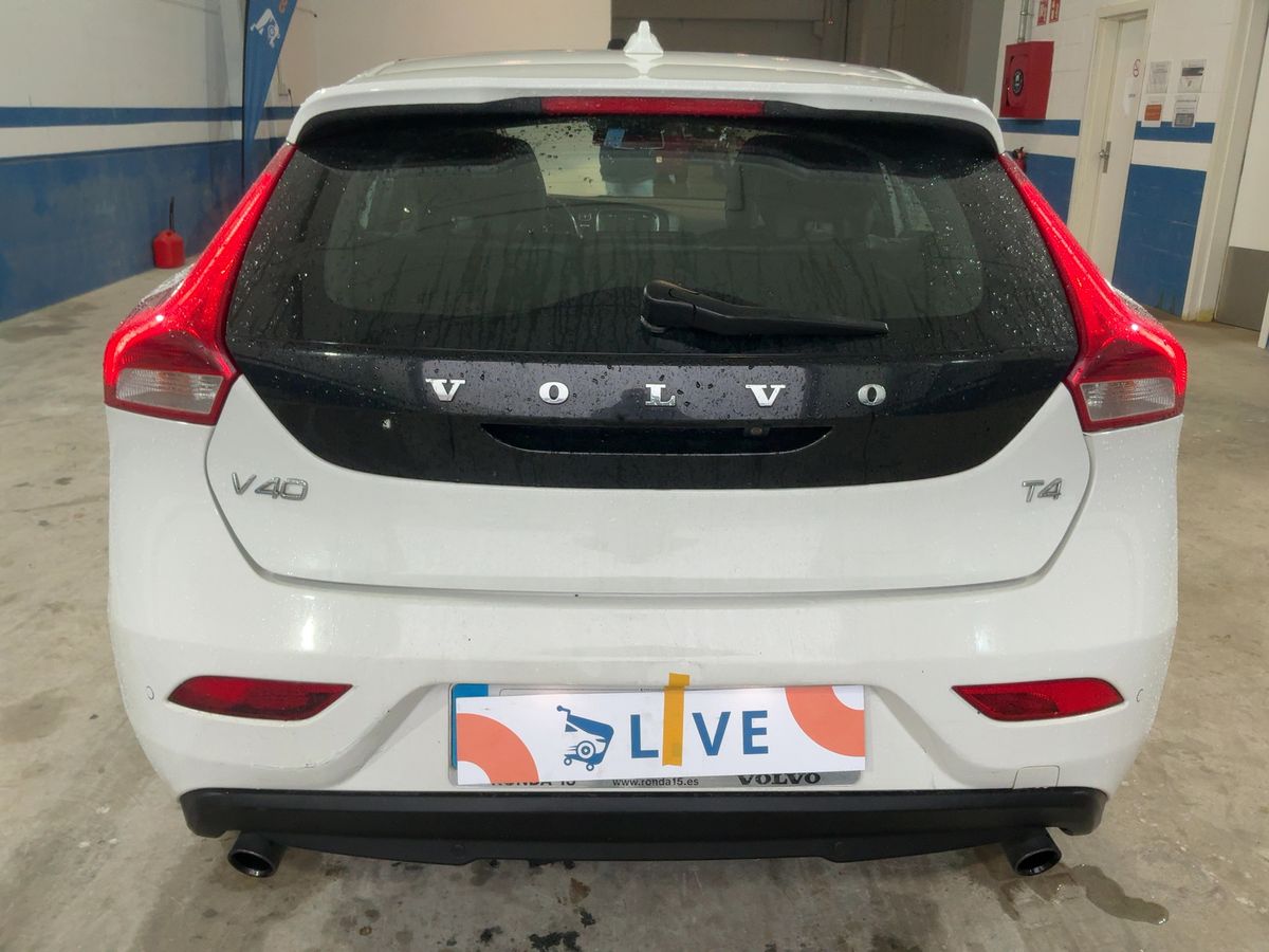 Volvo V40 2013 — photo 8