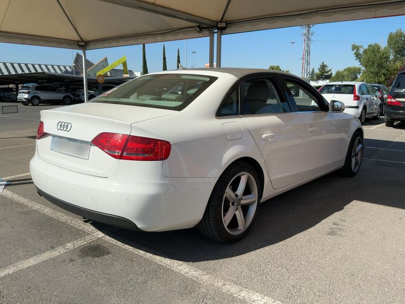 Audi A4 2.0 TDI 2009 – снимка 8