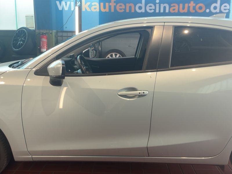 Mazda 2 1.5 Skyactiv-G Mild-Hybrid Exclusive-Line — zdjęcie 4