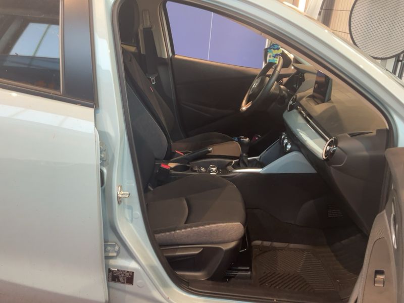 Mazda 2 1.5 Skyactiv-G Mild-Hybrid Exclusive-Line — zdjęcie 11