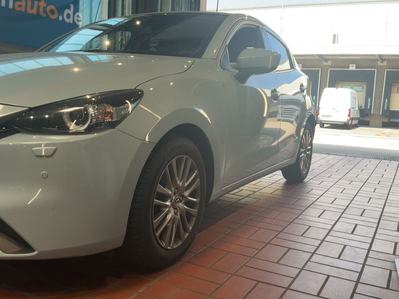 Mazda 2 1.5 Skyactiv-G Mild-Hybrid Exclusive-Line — zdjęcie 2