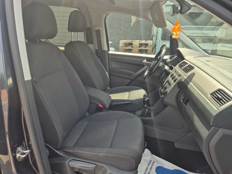 Volkswagen Caddy 1.4 TSI Maxi Trendline BlueMotion Tech — zdjęcie 10
