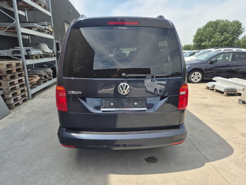 Volkswagen Caddy 1.4 TSI Maxi Trendline BlueMotion Tech — zdjęcie 4