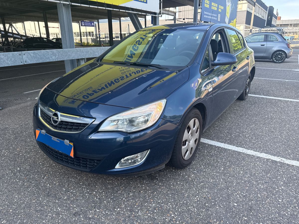 Opel Astra 2010