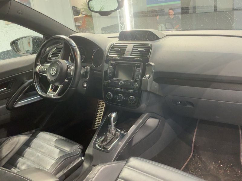 Volkswagen Scirocco 2.0 TSI BlueMotion Tech — zdjęcie 12