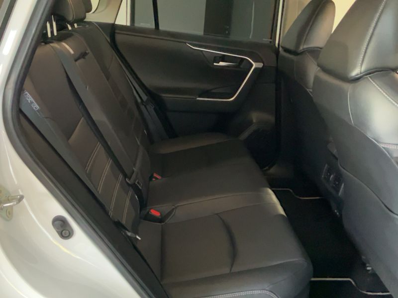 Toyota RAV 4 2.5 Hybrid 30 Years — zdjęcie 14