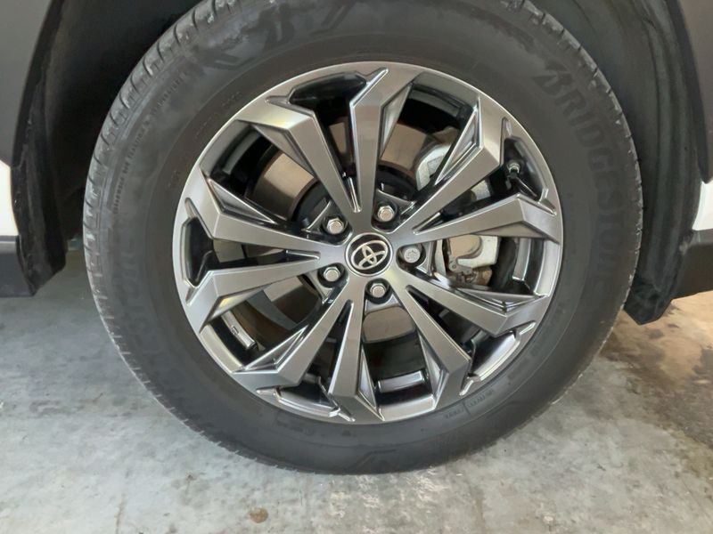 Toyota RAV 4 2.5 Hybrid 30 Years 2025 – снимка 11