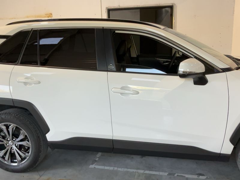 Toyota RAV 4 2.5 Hybrid 30 Years — zdjęcie 7