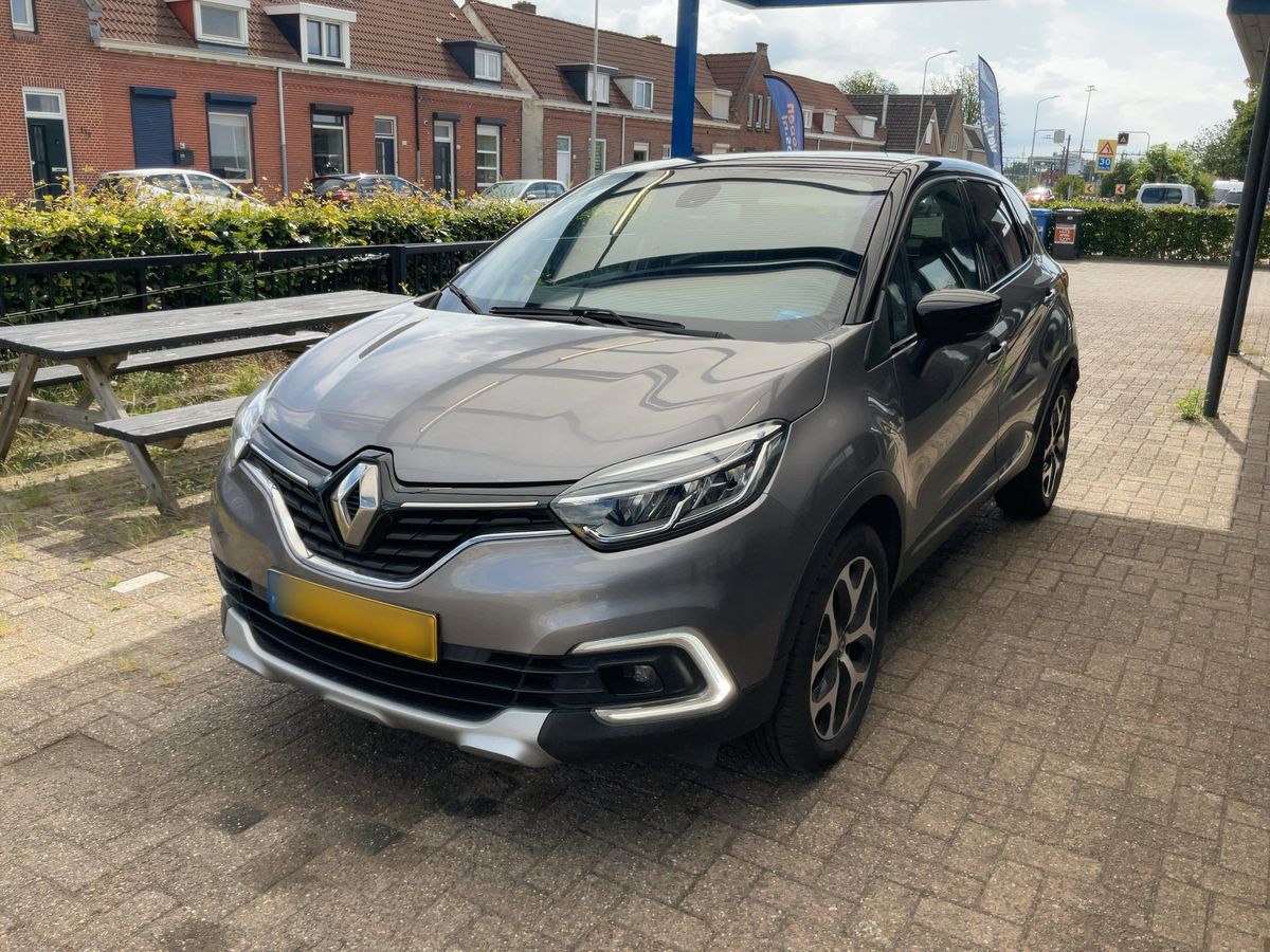 Renault Captur 2018 — photo 1