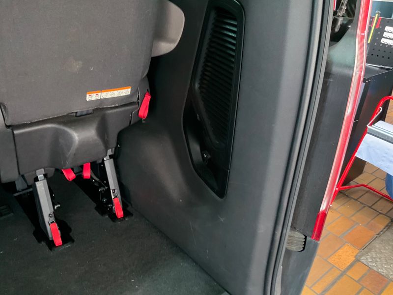 Ford Transit 2.2 TDCi 300 L1 Tourneo Trend 2015 – снимка 33