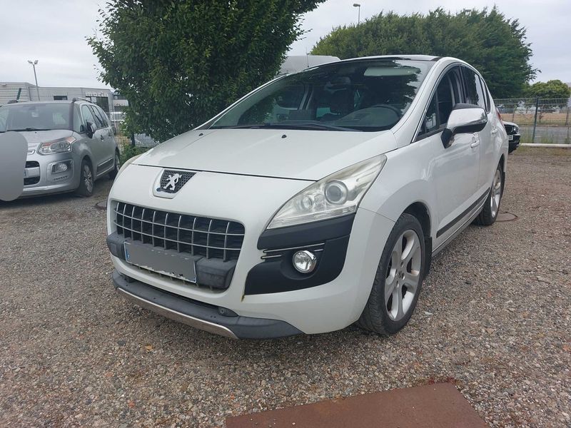 Peugeot 3008 2.0 HDi Féline — zdjęcie 1