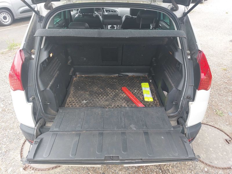 Peugeot 3008 2.0 HDi Féline — zdjęcie 9