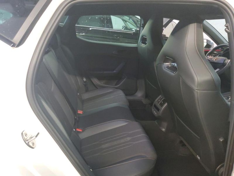 Cupra Leon 2.0 TSI VZ — zdjęcie 12