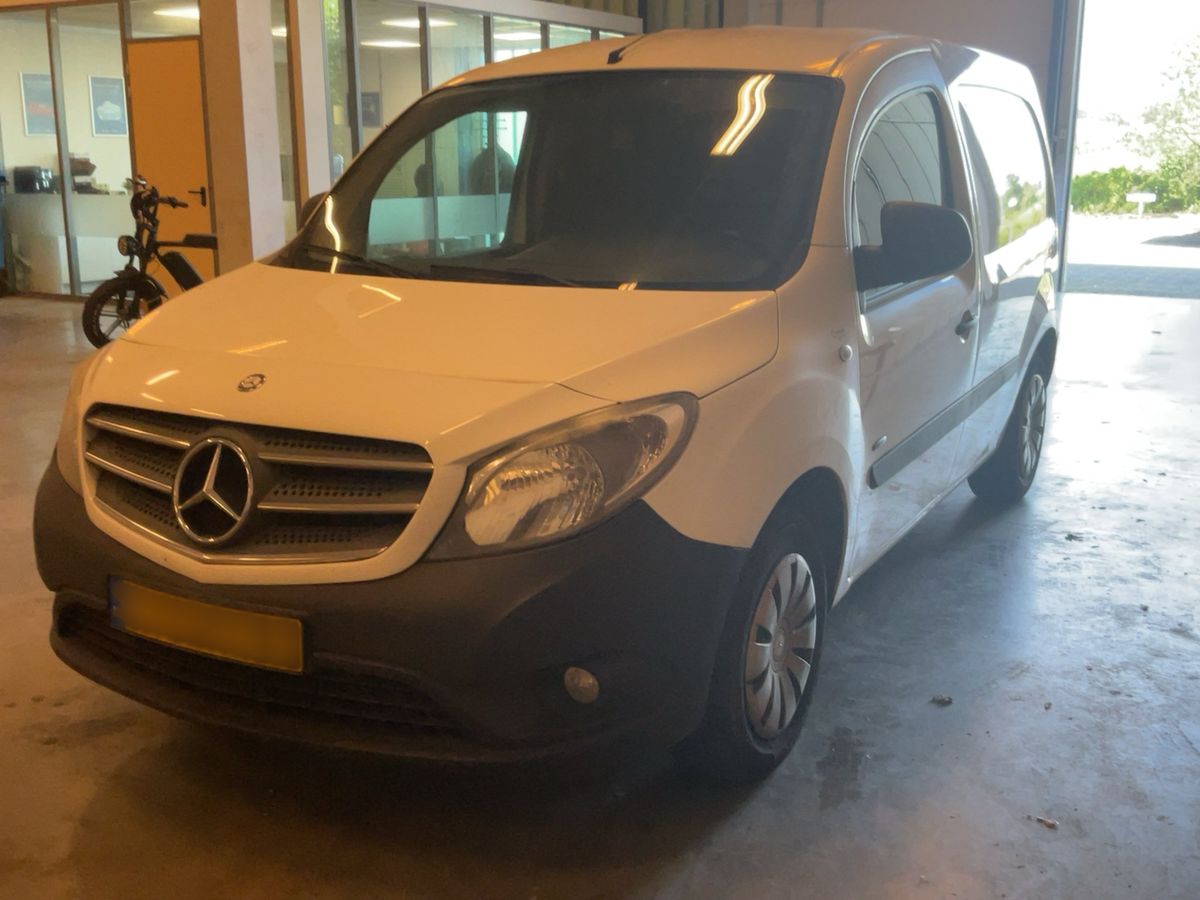 Mercedes-Benz Citan 2017 — photo 1