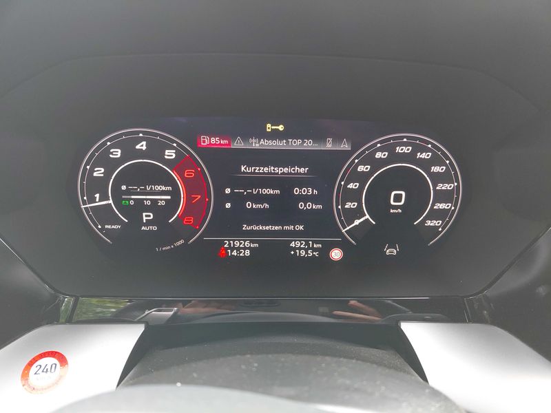 Audi RS 3 Sportback 2.5 TFSI quattro — zdjęcie 12