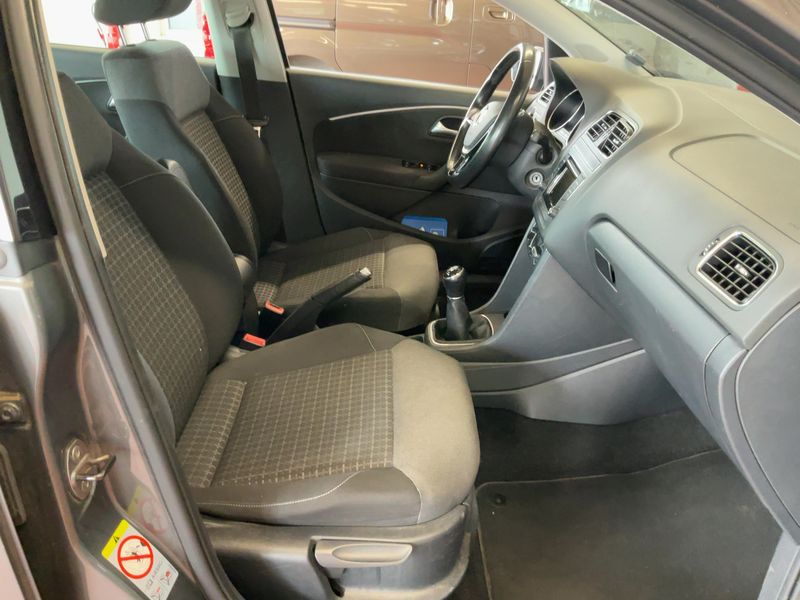 Volkswagen Polo 1.4 TDI Comfortline BlueMotion Tech — zdjęcie 11