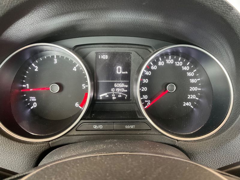 Volkswagen Polo 1.4 TDI Comfortline BlueMotion Tech — zdjęcie 13