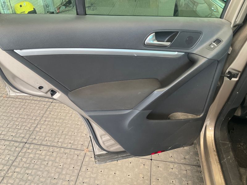 Volkswagen Tiguan 2.0 TDI Sport & Style 4Motion 2012 – снимка 41
