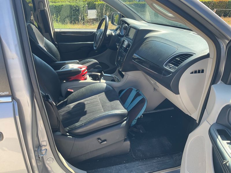 Lancia Voyager 2.8 JTDM Platinum — zdjęcie 3