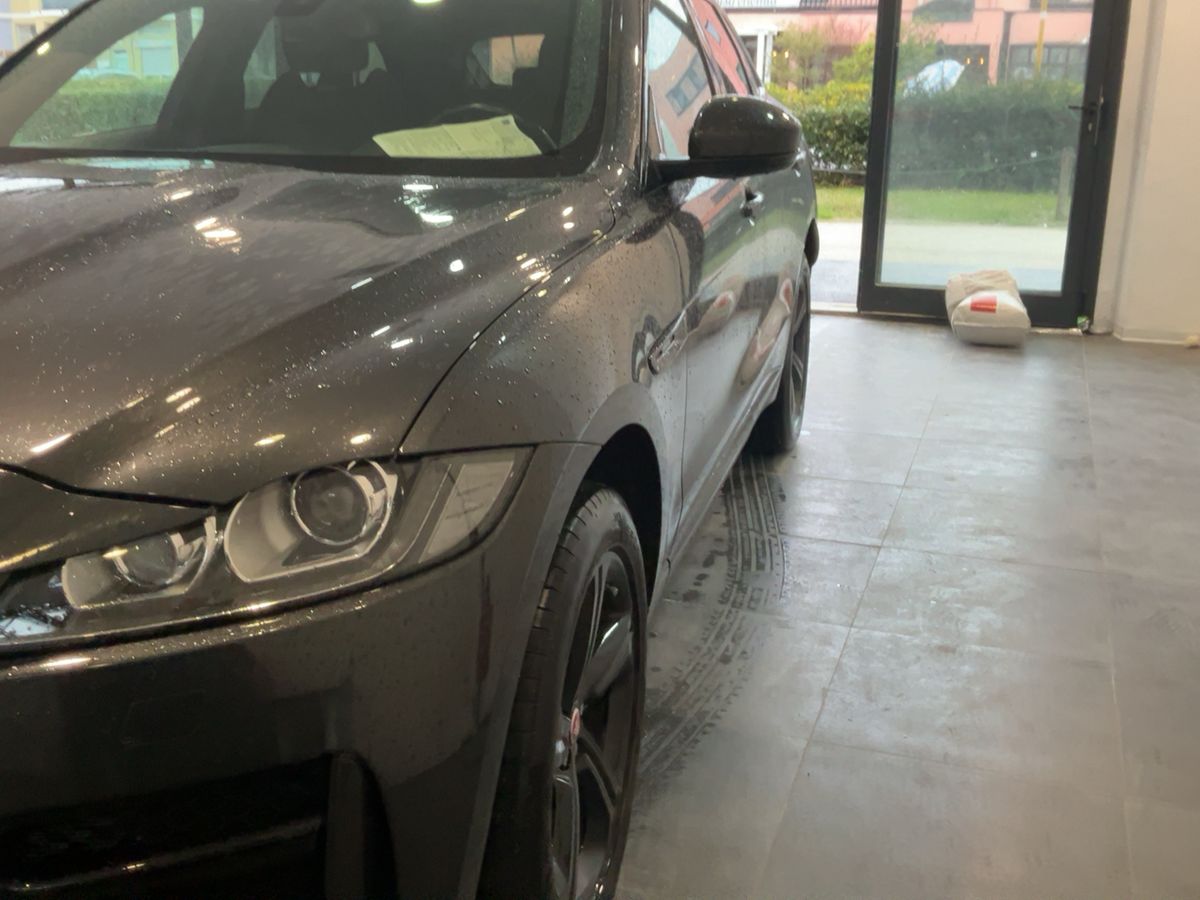 Jaguar F-Pace d'occasion