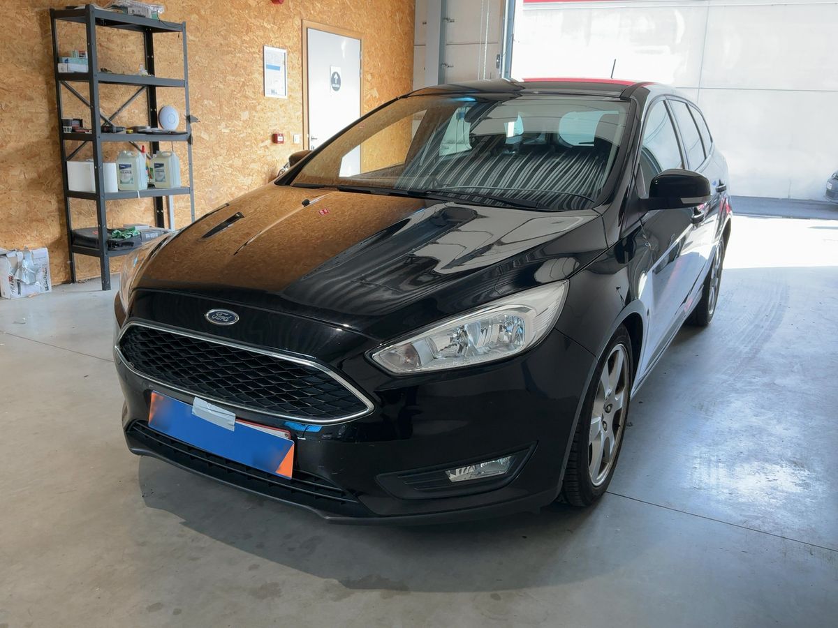 Ford Focus 2017 — photo 1