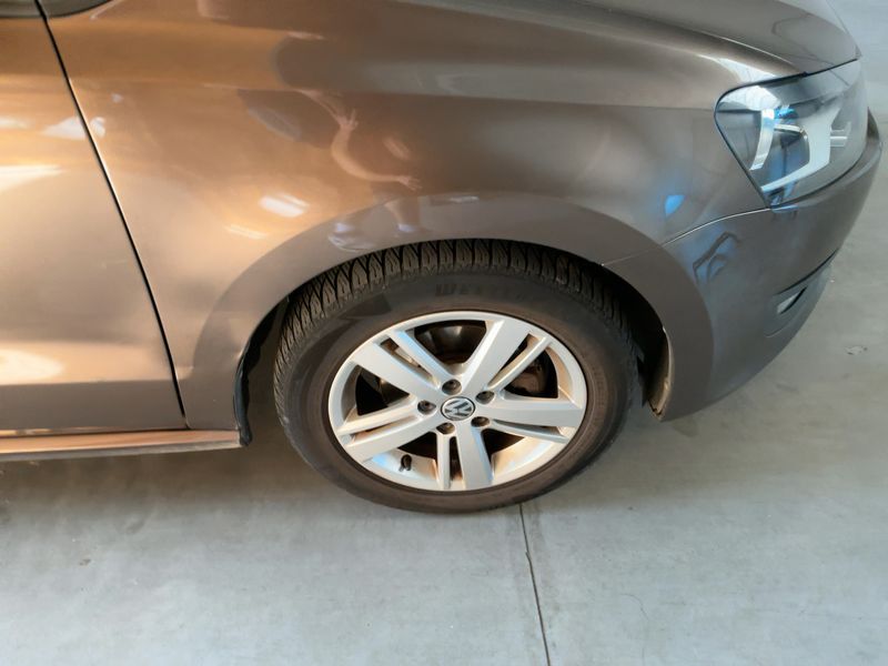 Volkswagen Polo 1.6 TDI Comfortline 2014 – снимка 11