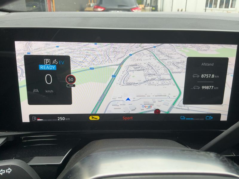 Renault Austral 1.2 Hybrid E-Tech Iconic — zdjęcie 13