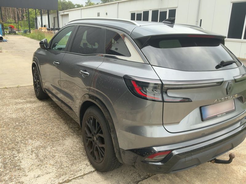 Renault Austral 1.2 Hybrid E-Tech Iconic — zdjęcie 3