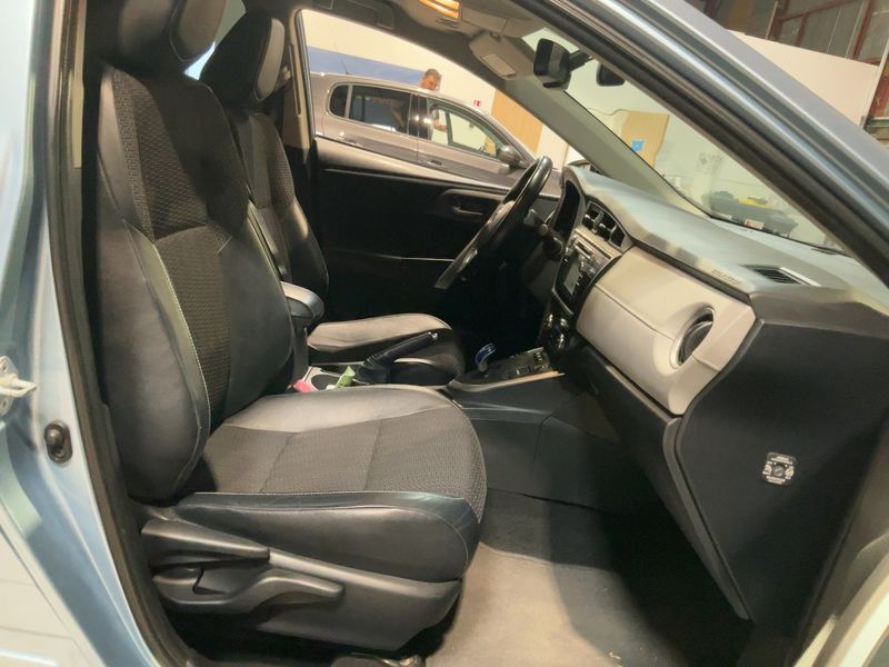 Toyota Auris Touring Sports 1.8 Hybrid Style — zdjęcie 11