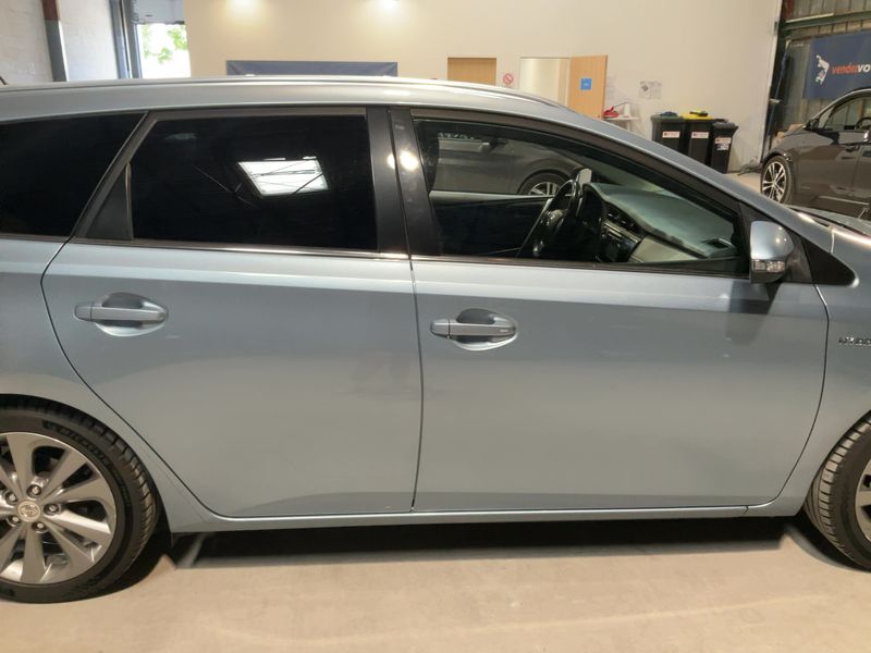 Toyota Auris Touring Sports 1.8 Hybrid Style — zdjęcie 7