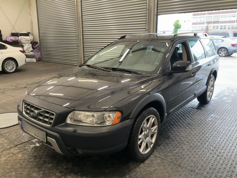 Volvo XC70 2.4 D5 Edition AWD — zdjęcie 1