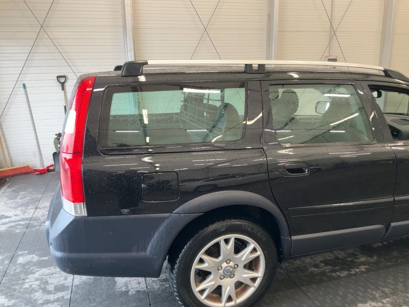 Volvo XC70 2.4 D5 Edition AWD — zdjęcie 6