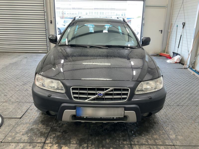 Volvo XC70 2.4 D5 Edition AWD — zdjęcie 9