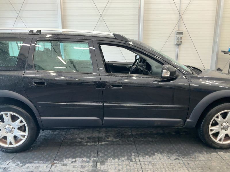 Volvo XC70 2.4 D5 Edition AWD — zdjęcie 7