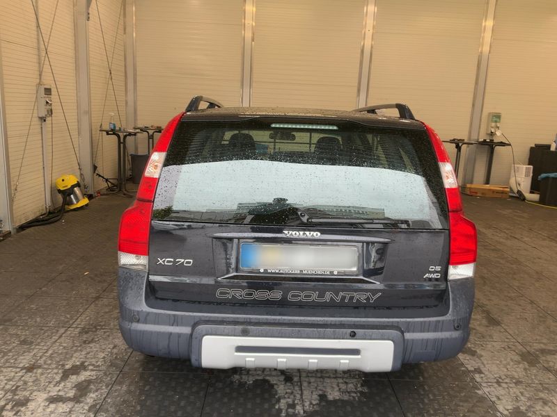 Volvo XC70 2.4 D5 Edition AWD — zdjęcie 5