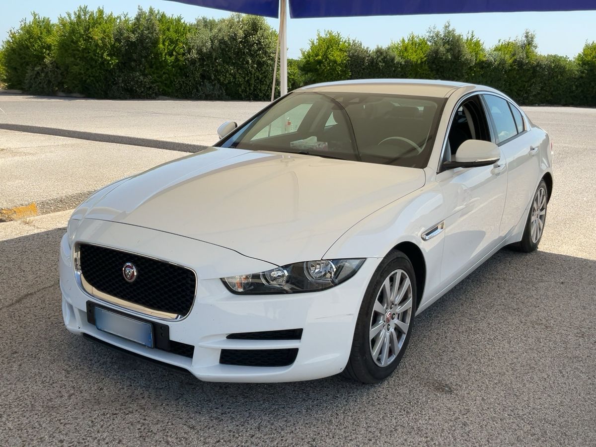 Jaguar XE 2016
