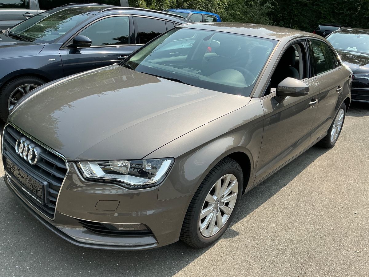 Audi A3 2015 — photo 1