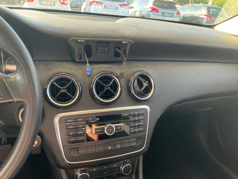 Mercedes-Benz GLA-Klasse GLA 180 d Executive 2015 – снимка 25