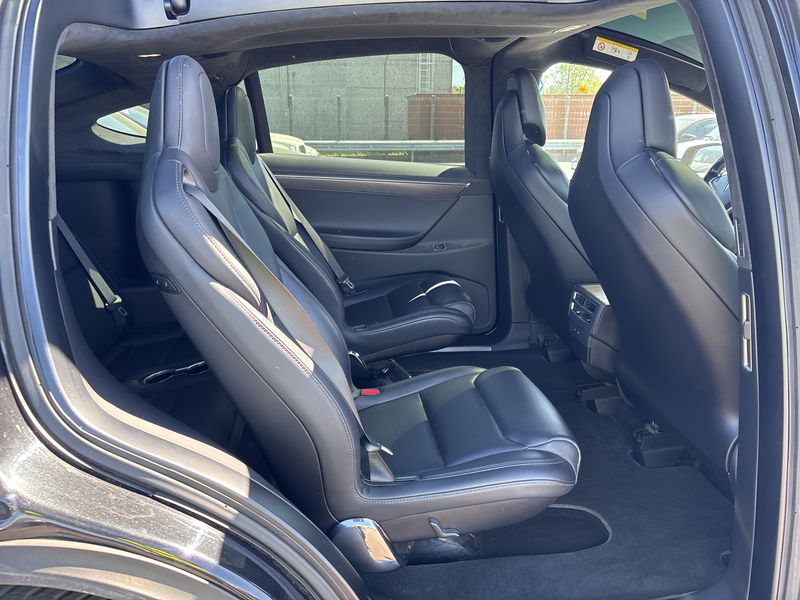 Tesla Model X 75D Dual — zdjęcie 14