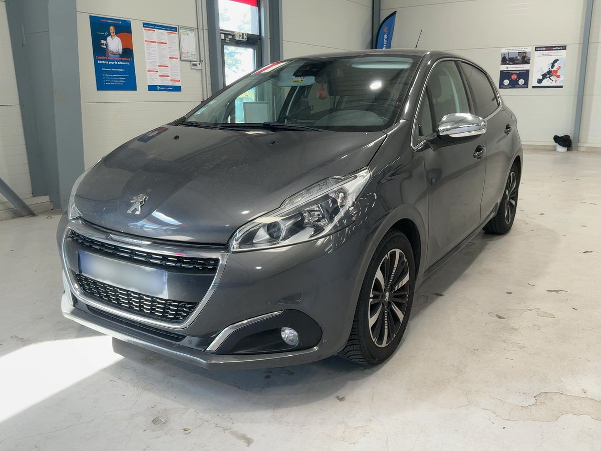 Peugeot 208 2018 — photo 1