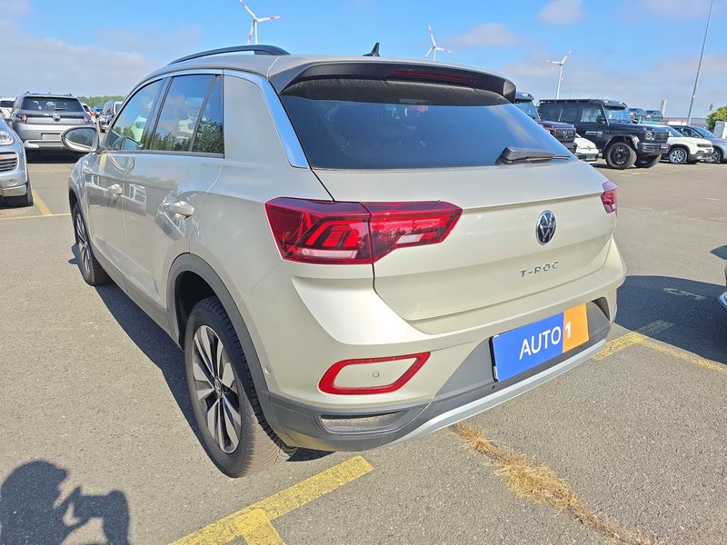Volkswagen T-Roc 1.5 TSI ACT Move — zdjęcie 3