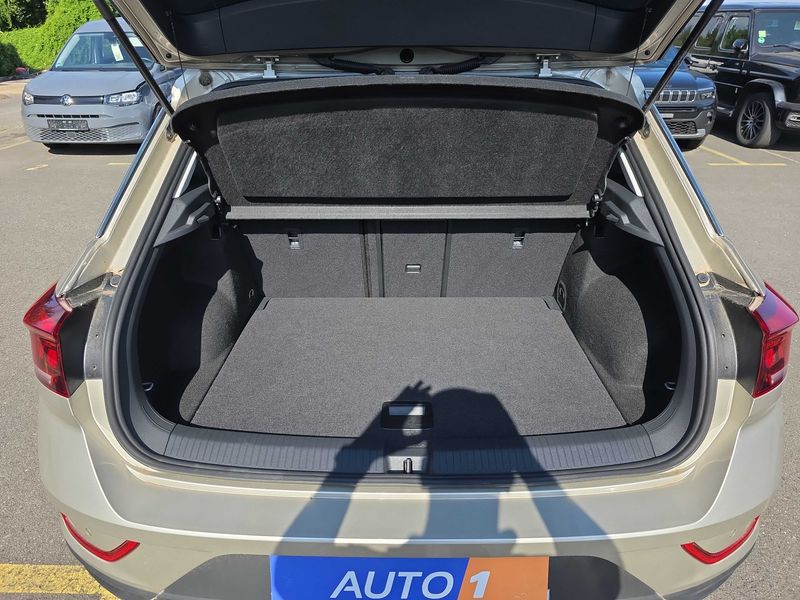 Volkswagen T-Roc 1.5 TSI ACT Move — zdjęcie 9