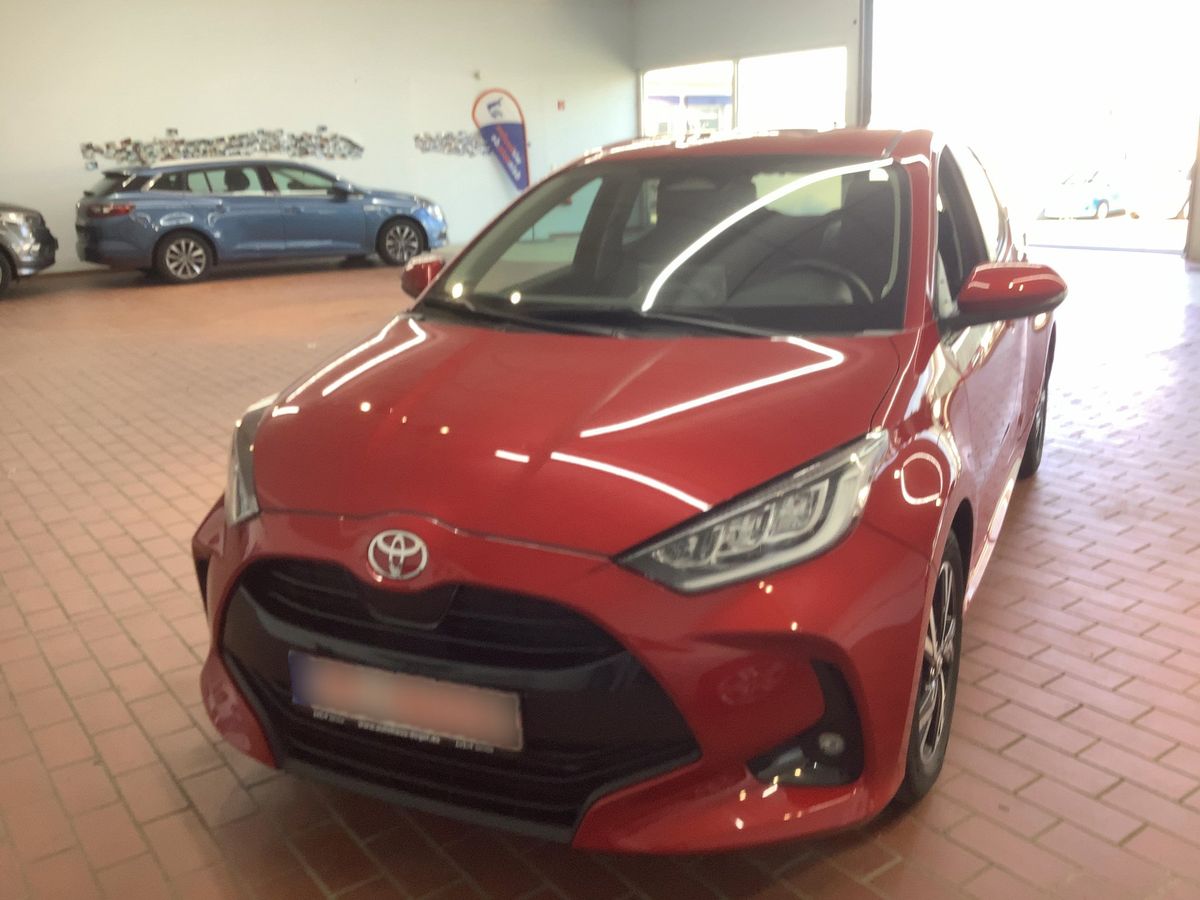 Toyota Yaris 2024 — photo 1