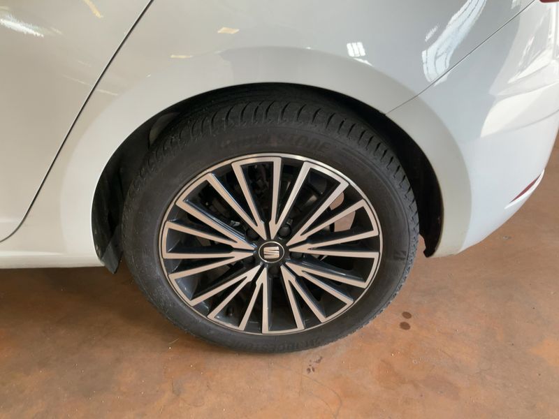 Seat Leon 1.5 TGI Xcellence 2019 – снимка 5
