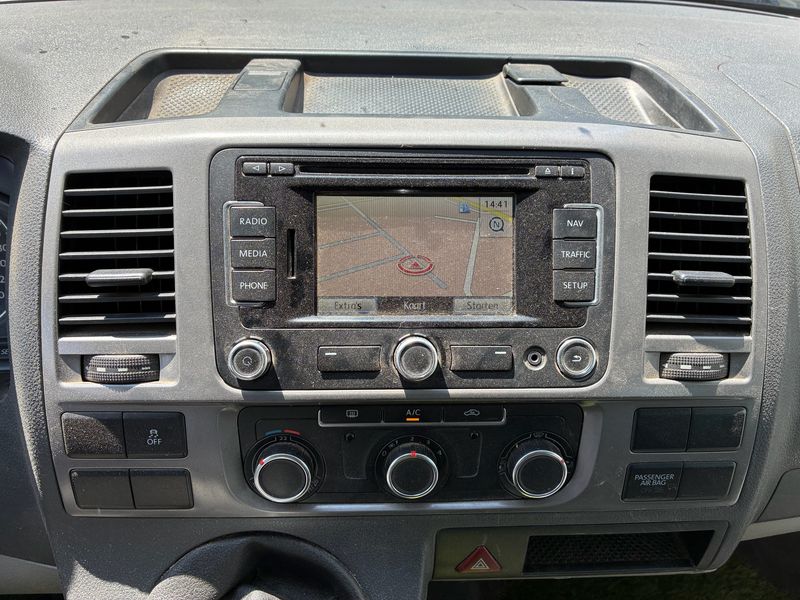 Volkswagen T5 Transporter 2.0 TDI Kasten Edition — zdjęcie 13