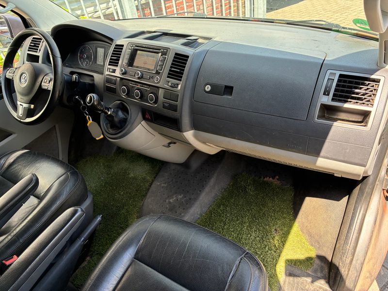 Volkswagen T5 Transporter 2.0 TDI Kasten Edition — zdjęcie 11