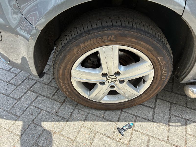 Volkswagen T5 Transporter 2.0 TDI Kasten Edition — zdjęcie 15