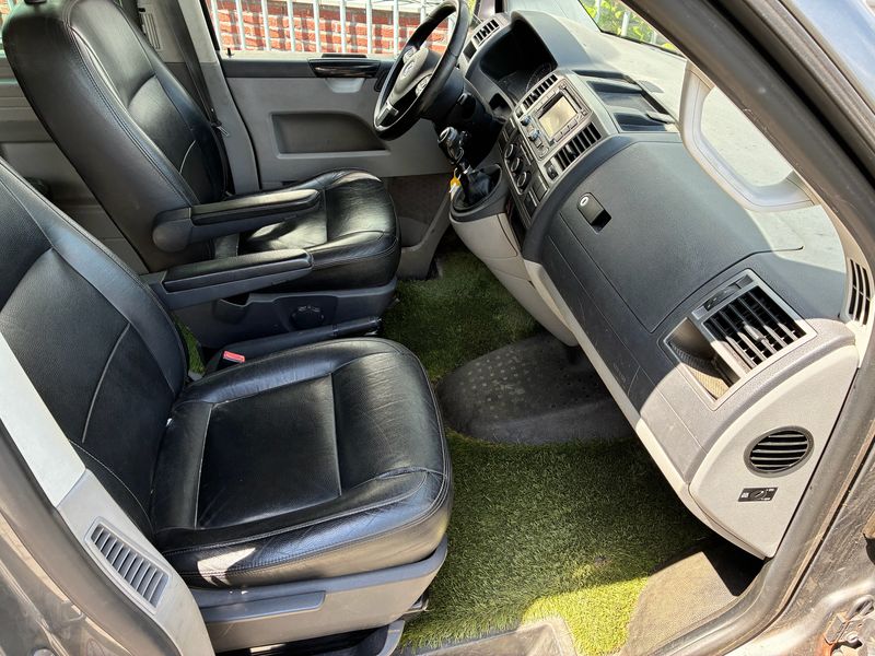 Volkswagen T5 Transporter 2.0 TDI Kasten Edition — zdjęcie 10
