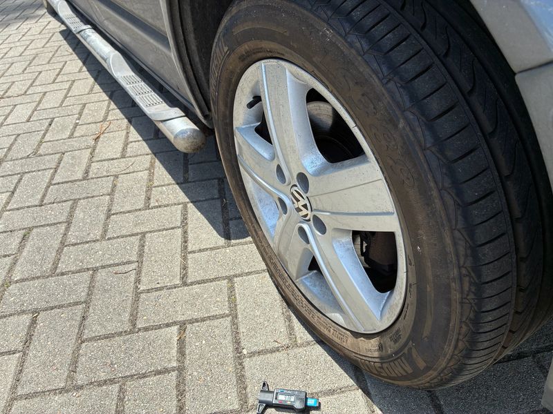 Volkswagen T5 Transporter 2.0 TDI Kasten Edition — zdjęcie 18